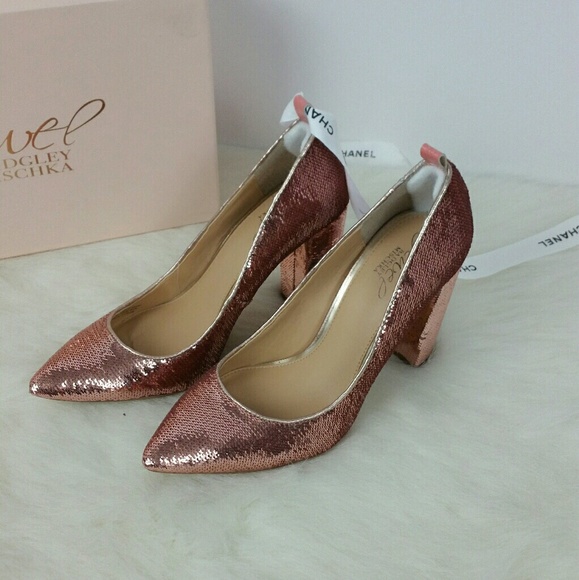 what color shoes go best with a black dress